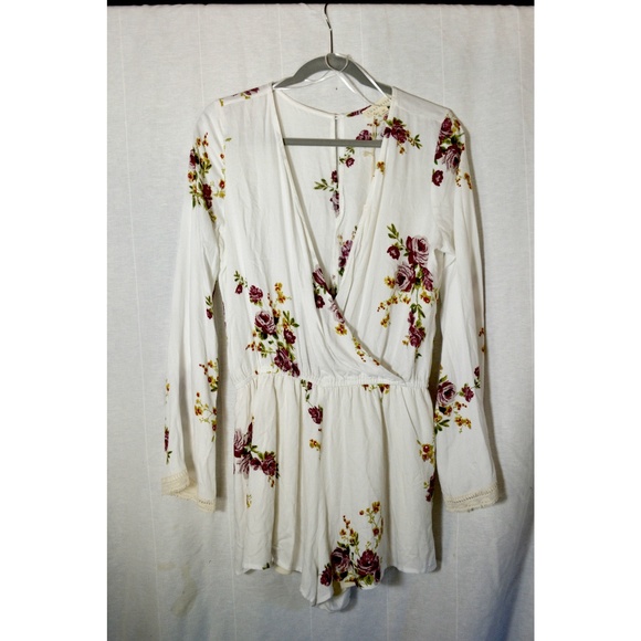 Love Stitch Pants - NWT Love Stitch Floral Romper